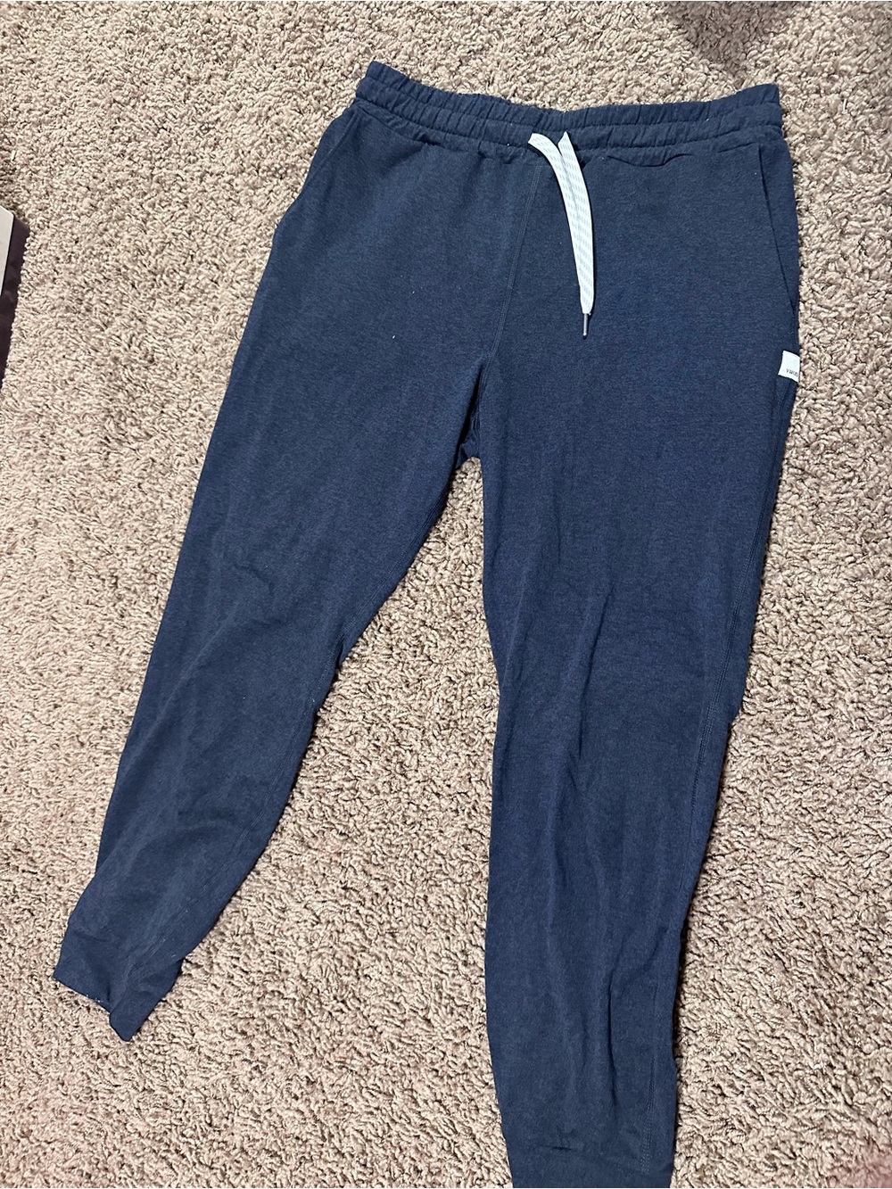 Vuori women’s performance jogger